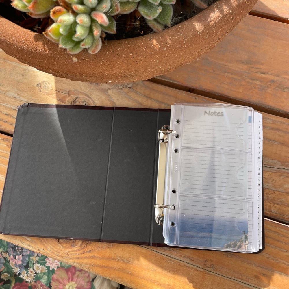 Franklin Covey compact binder, filler pages, business cards, address, storage